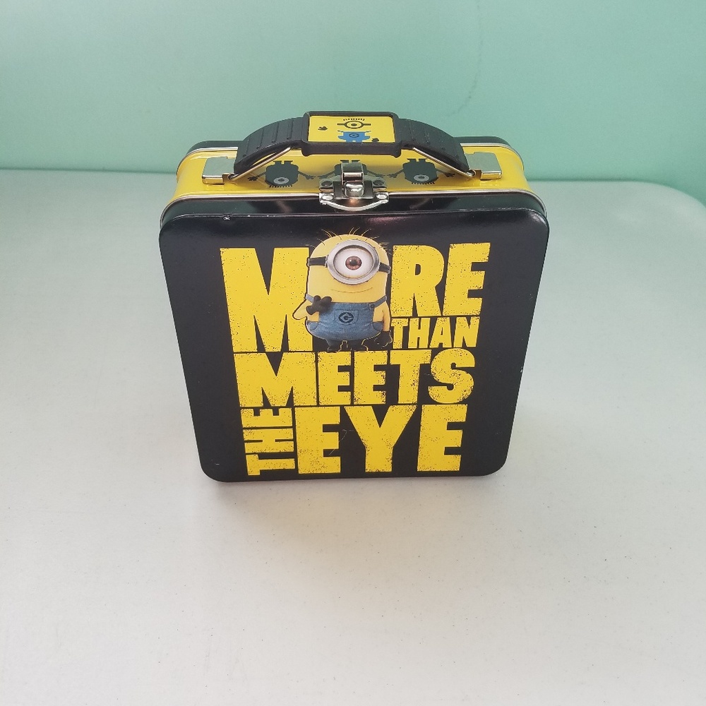Sale children's purse minions tin with handle